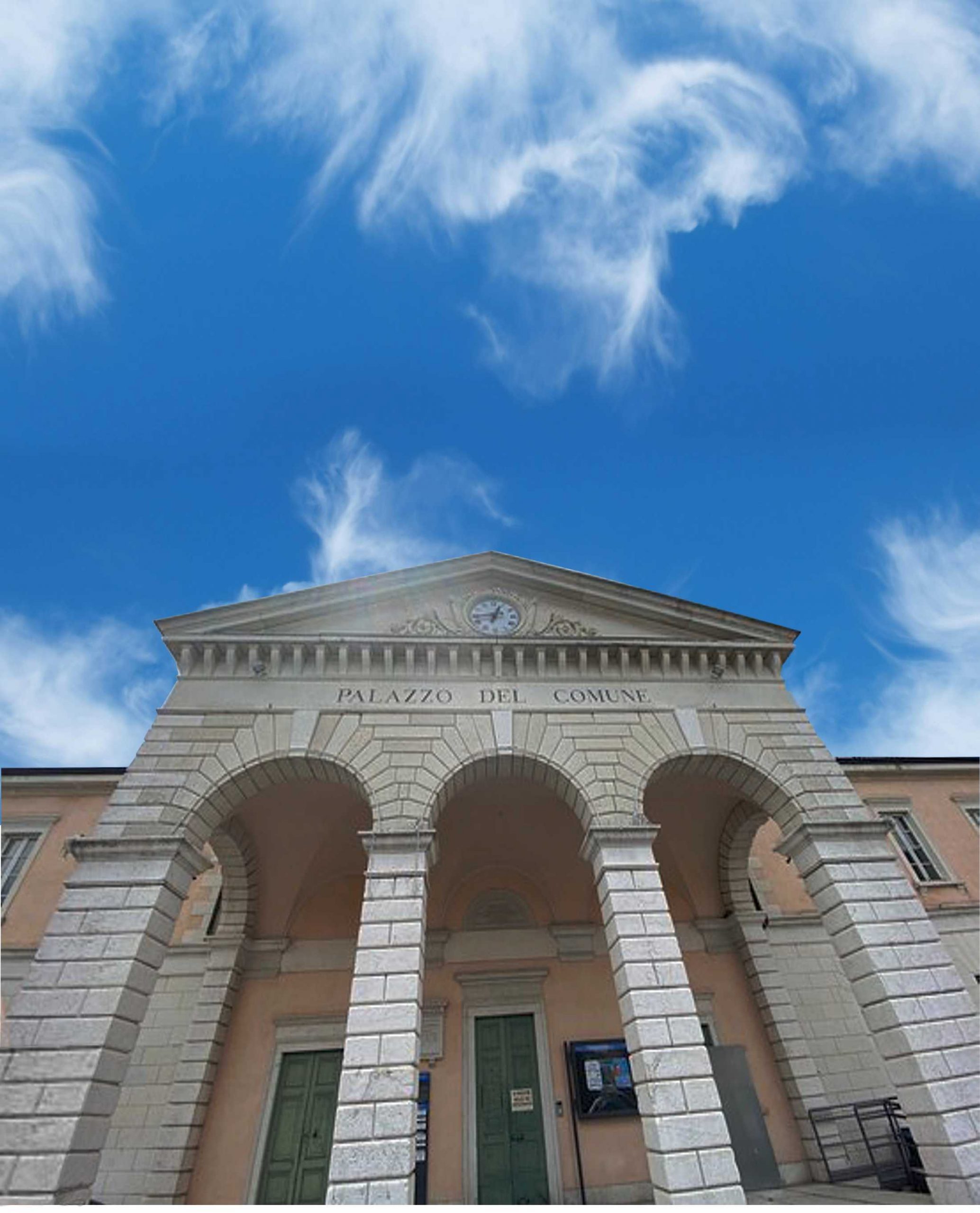 Facciata_Municipio_Cielo_RI